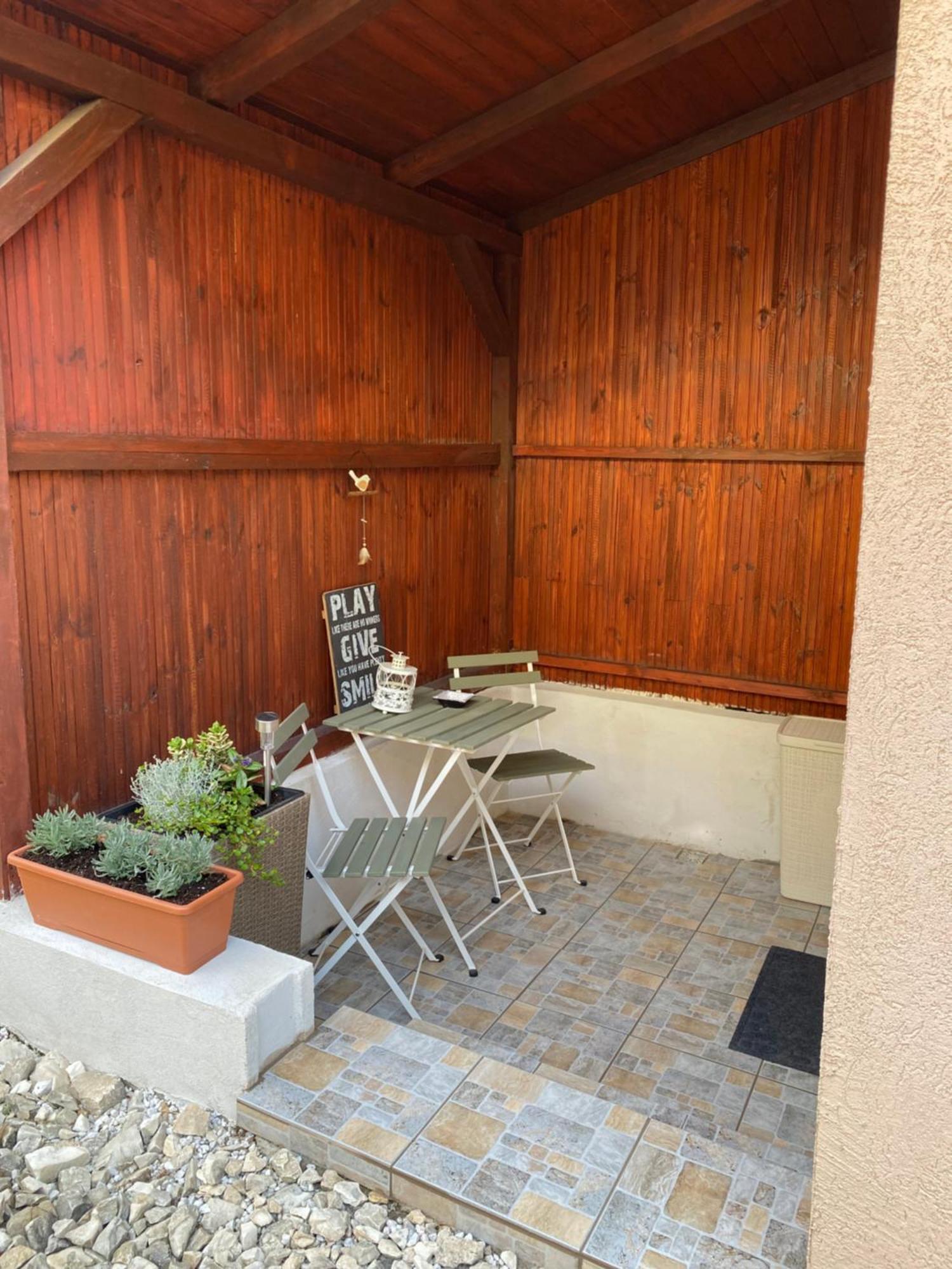 Charming Apartament Σίμπιου Εξωτερικό φωτογραφία